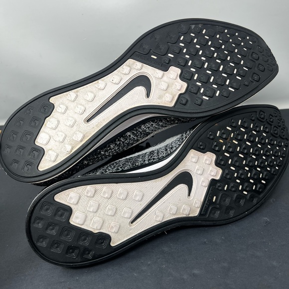 Nike Flyknit Racer Oreo 2.0 Size 12 526628-012 RARE VINTAGE EXCELLENT! - Picture 6 of 8